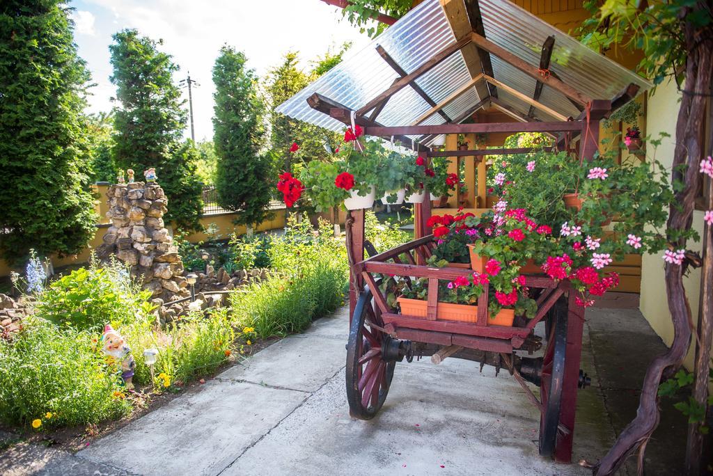 Casa Andreea Hotel Sucevita Kültér fotó