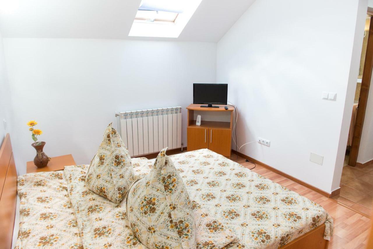 Casa Andreea Hotel Sucevita Kültér fotó